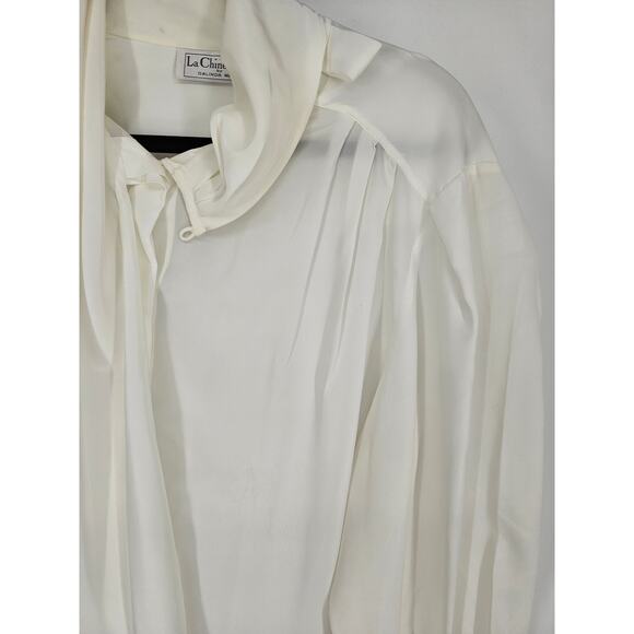 La Chine Plus by Galinda Wang White Polyester Scarf Neck Blouse Size 16W - Picture 2 of 4